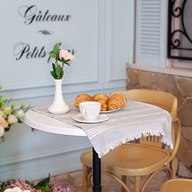 Mobilier de restauration