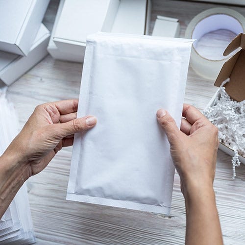 200 Enveloppe en papier doublé bulle avec fermeture adhésive 49,99