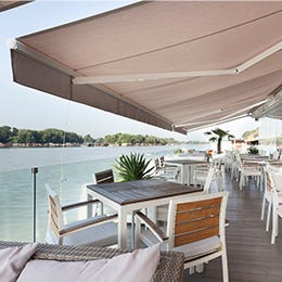 Store restaurant