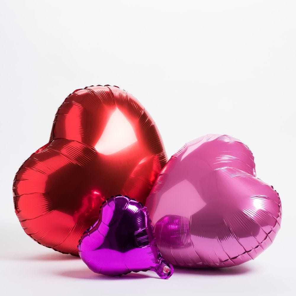 Ballons coeur coloris assortis 18+35+43 cm - par 12 Ballons coeur coloris assortis 18+35+43 cm - par 12