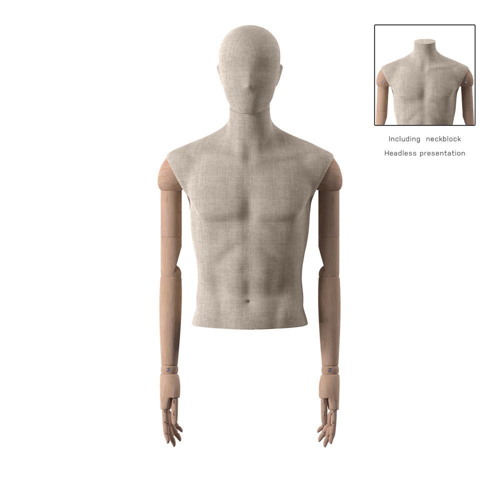 Buste court homme, tissu beige, bras en bois, pose 62 Buste court homme, tissu beige, bras en bois, pose 62
