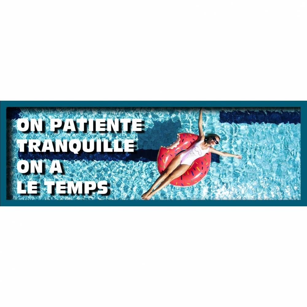 Adhésif de sol - On patiente - 60x20 cm - Vendu par 12 Adhésif de sol - On patiente - 60x20 cm - Vendu par 12